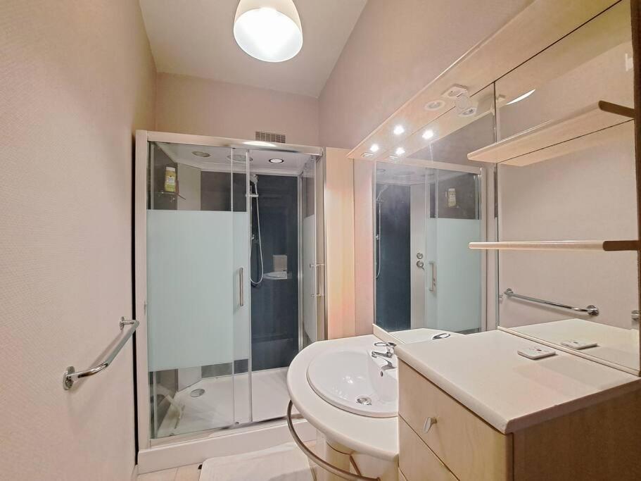 Perth, Bel Appartement Lumineux แร็งส์ ภายนอก รูปภาพ