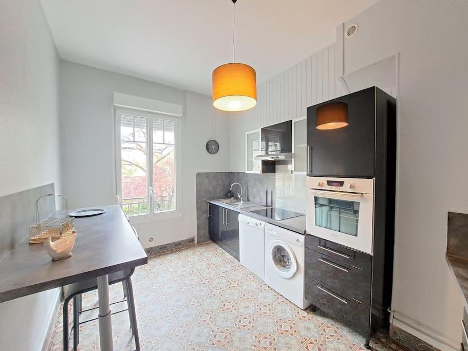 Perth, Bel Appartement Lumineux แร็งส์ ภายนอก รูปภาพ