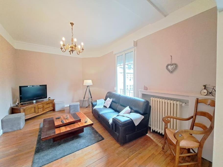 Perth, Bel Appartement Lumineux แร็งส์ ภายนอก รูปภาพ