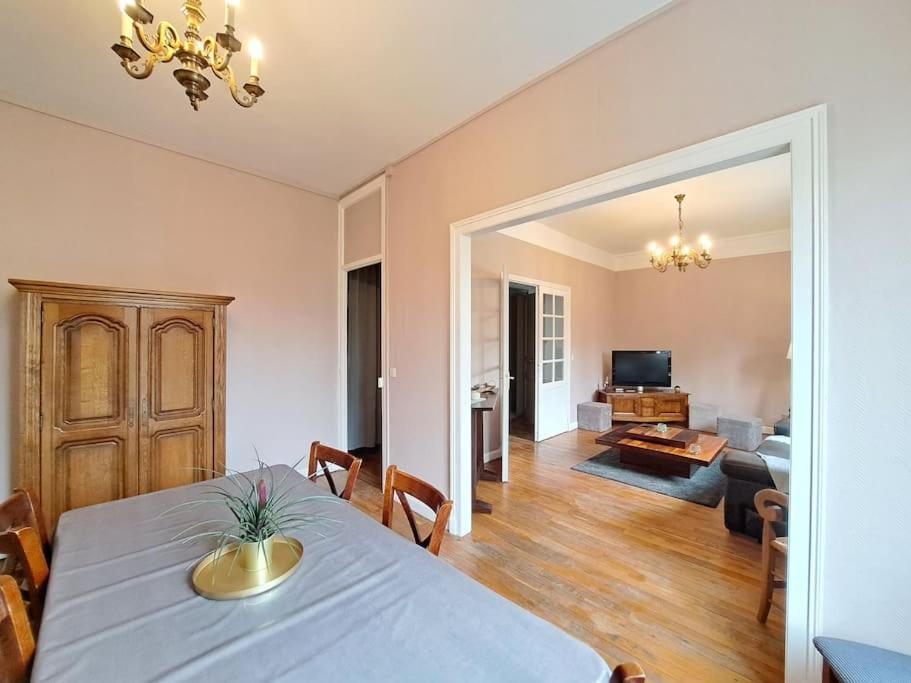 Perth, Bel Appartement Lumineux แร็งส์ ภายนอก รูปภาพ