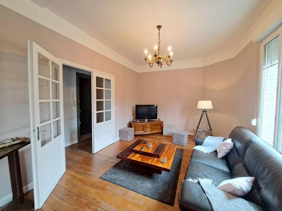 Perth, Bel Appartement Lumineux แร็งส์ ภายนอก รูปภาพ